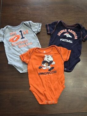 Denver Broncos Baby Onsie Bundle - 6-9m - Football Team - Nfl